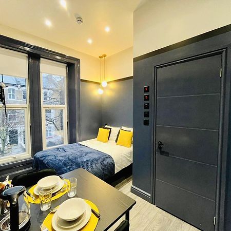 London 39 Blue House Luxury Ensuite Ideal For Tourists Exterior photo