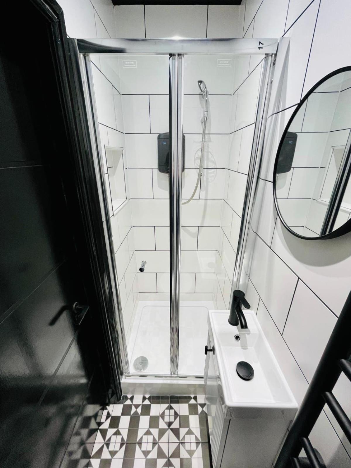 London 39 Blue House Luxury Ensuite Ideal For Tourists Exterior photo