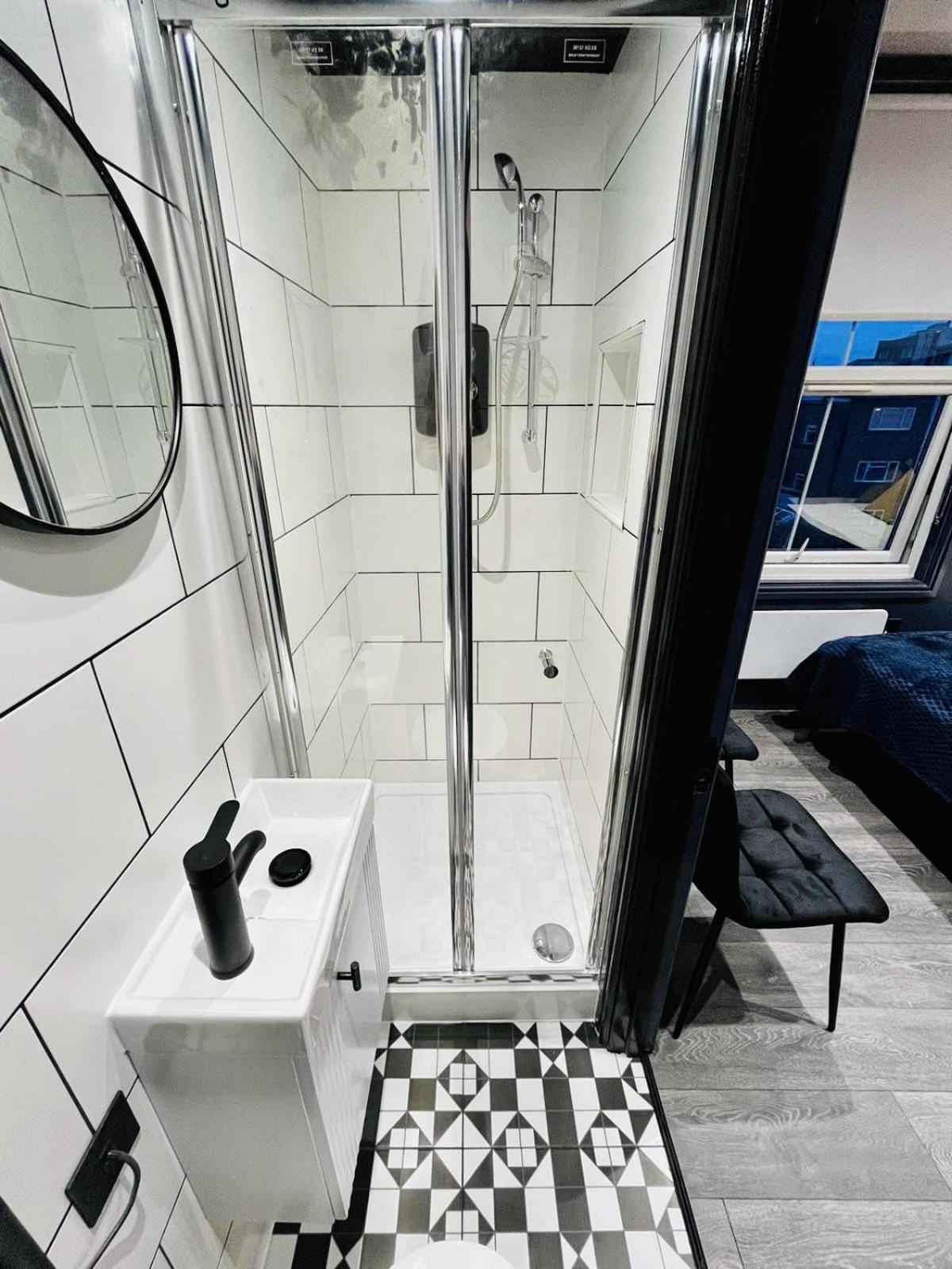 London 39 Blue House Luxury Ensuite Ideal For Tourists Exterior photo